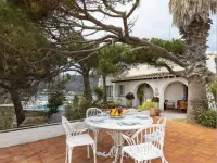 Incredible villa on the Costa Brava with direct access to the sea and two swimming pools Hotel di El Port de la Selva