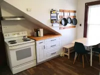 Warm And Cozy 2BR Upper  - Near Brewers and Statefair