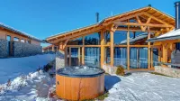 Chalet for up to 10 people with sauna, private home theater and hot tub