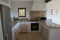 Provencal house la collette Hotels in Lourmarin