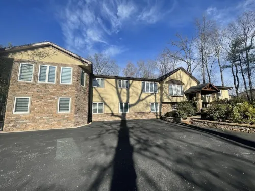 Happy Valley Countryside Retreat