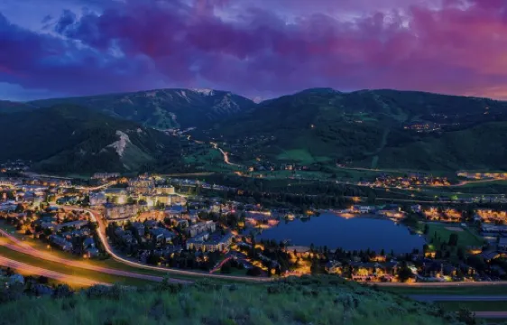 BRAND NEW Modern Mountain 4 bed 3 bath on Bus Line close to Vail & Beaver Creek!