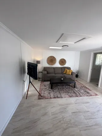 Cozy 1-bedroom apartment in enjoyable Warner Robins with AC, WiFi