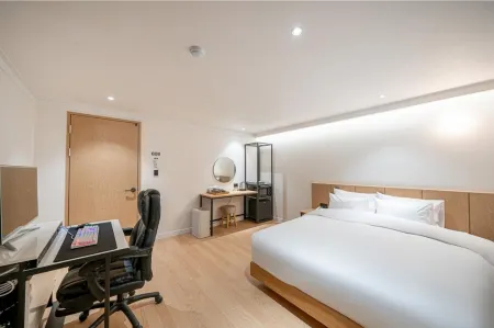 Brown Dot Hotel Gumi Отели рядом с достопримечательностью «Palgongsan National Park»