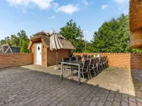 "Tara" - 900m from the sea