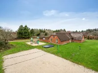 "Aagot" - 1.7km from the sea