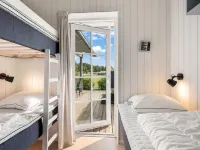 "Bryngeir" - 750m from the Sea Hotels in Grena