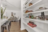 Wanderlust #2 | Hot Tub | Shared Outdoor Space