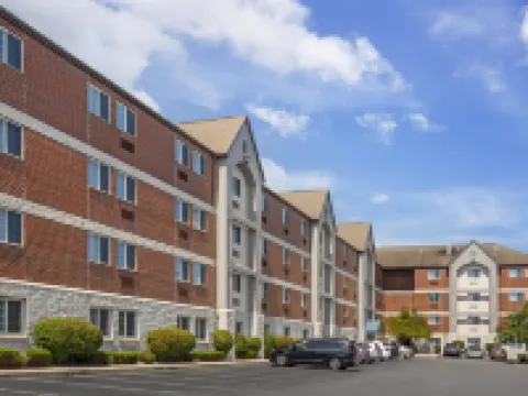 Sonesta Simply Suites Boston Burlington Hotels in Middlesex County