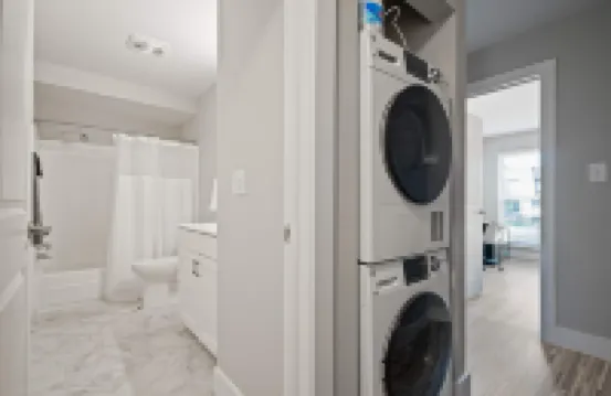 2-bedroom Spacious Stay