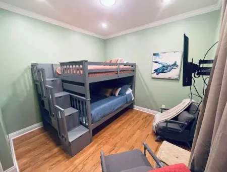 Spacious 4-bedroom home on quiet Gulf Coast beach