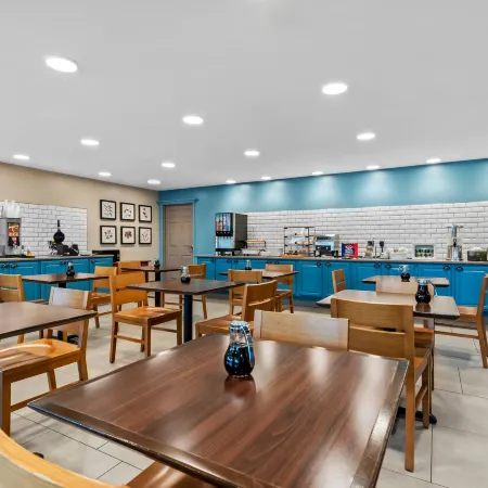 Country Inn & Suites by Radisson, Chambersburg, PA
