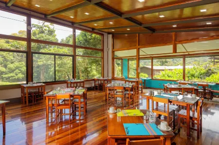 Trapp Family Lodge Monteverde Отели рядом с достопримечательностью «Curi-Cancha Reserve»