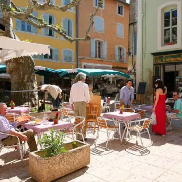 Villa in Lubéron with Saltwater Pool