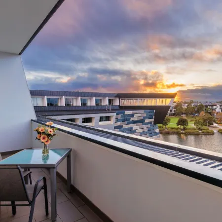 Mercure Melbourne Caroline Springs
