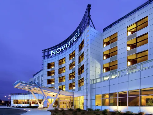 Novotel Montréal Aéroport Hoteles en Pointe-Claire