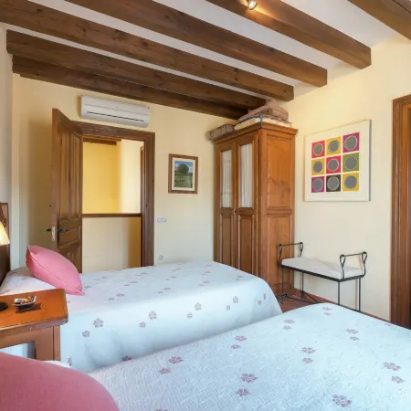 Cottage in Navas de Estena with Pool & Jacuzzi