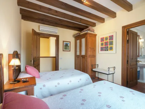Cottage in Navas de Estena with Pool & Jacuzzi