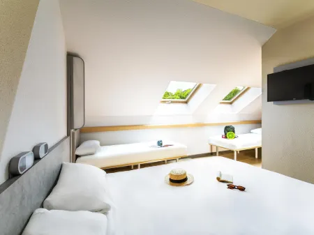 ibis budget Grenoble Voreppe Отели в г. Сен-Пьер-де-Шартрёз