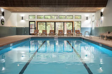 Rock Creek Resort Отели в г. Ред Лодж