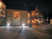 Canalside Chic Your London Escape Starts Here! Wifi and Airport Transfers - Huoneistot