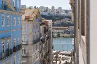 GuestReady - Riber Porto Apts Hotels near Casa do Infante