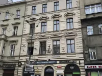 Travel&Joy Backpackers