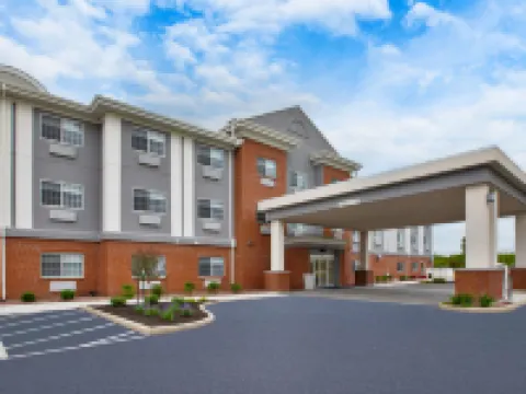 ホリデイ イン エクスプレス ホテル & スイーツ ディファイアンス by IHG ディファイアンスのホテル