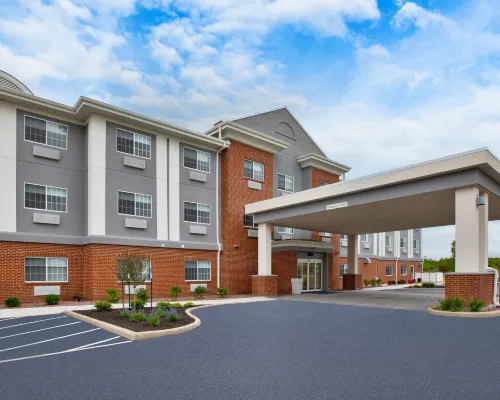 Holiday Inn Express & Suites DEFIANCE by IHG Hotels in Defiance