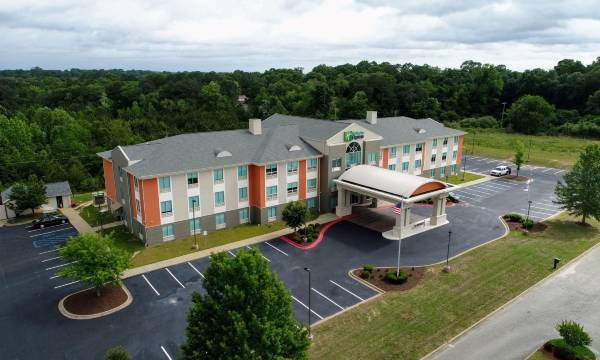 Holiday Inn Express & Suites Enterprise by IHG