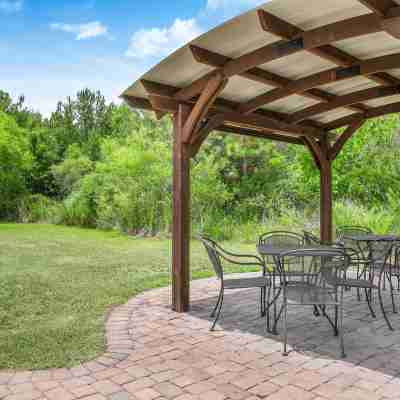 Holiday Inn Express & Suites Hardeeville-Hilton Head by IHG Hotel Exterior