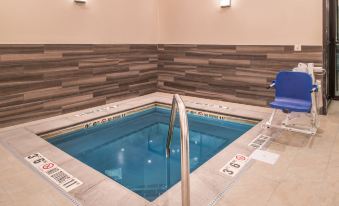 DoubleTree by Hilton Lafayette East