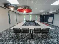 Ibis Lyon Est Bron