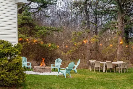 Ultimate Poconos Family Escape! Games, Firepit, Theater Vibes & More