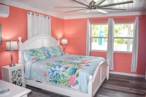 Lillian's Bungalows - Ground Floor Retreat