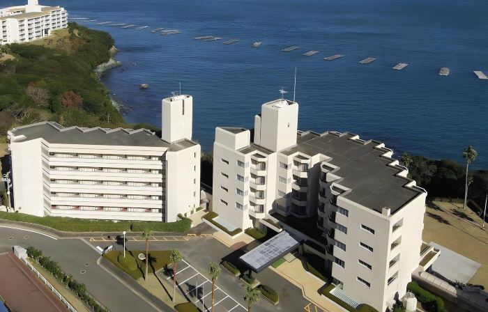 WISTERIAN LIFE CLUB TOBA