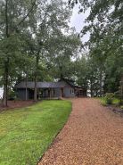 Lake House Cabin 3Br/2BA Sleeps 6 Water Front with Private Boat Dock for Fishing