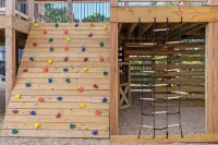 A Birds Eye Bridge View - 5 Bdr w/ Private Hot Tub