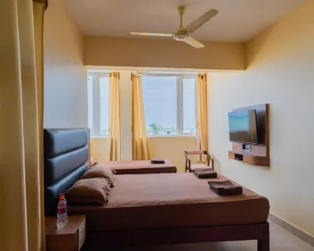 Chitra Temple View Hotels in Tiruchendur