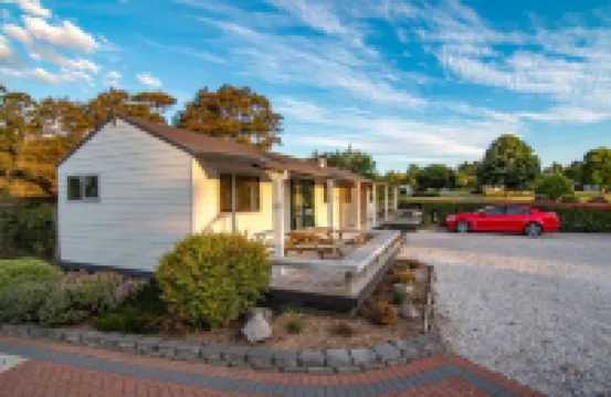Lake Taupo Holiday Resort Hotels near Huka Falls Walkway