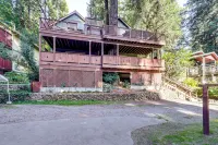Redwoods Escape w/ Hot Tub: Near Russian River! - Condos