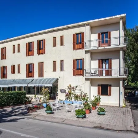 Hotel Sandalyon