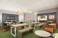 Spark by Hilton Woodstock Hotels in Ingersoll