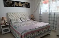 Apartamento completo, a 5 minutos del Aeropuerto intl, Las Americas Parque España 주변 호텔