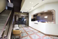Hound Hotel Jeonju Junghwasan