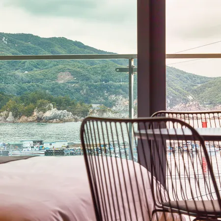 Samcheok Jangho Port Snorkel Beach Hotel