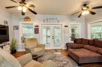 1/2 Mi to Sapelo River: Family Home w/ Large Yard - 2-Star
