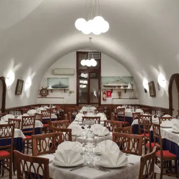 Al Pescatore Hotel & Restaurant