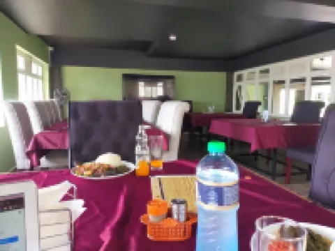 卡卡梅加的大杜拉科酒店 Isukha ICHINA酒店