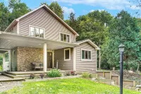 Wooded Retreat on 5 Acres: 6 Mi to Edinboro Lake! - Country Houses